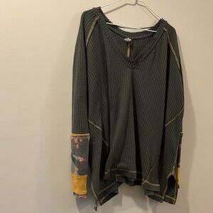 We the free - Dark Green Waffle Knit Top with Floral Accents - oversized - XS